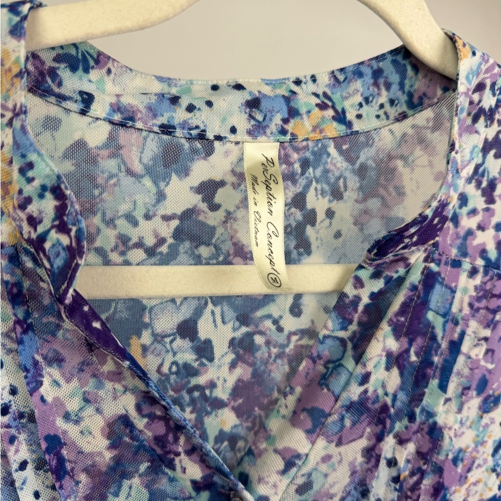 Per Seption Concept Blue Purple Floral Blouse 3/4 Sleeve Lightweight Top M - Picture 5 of 9